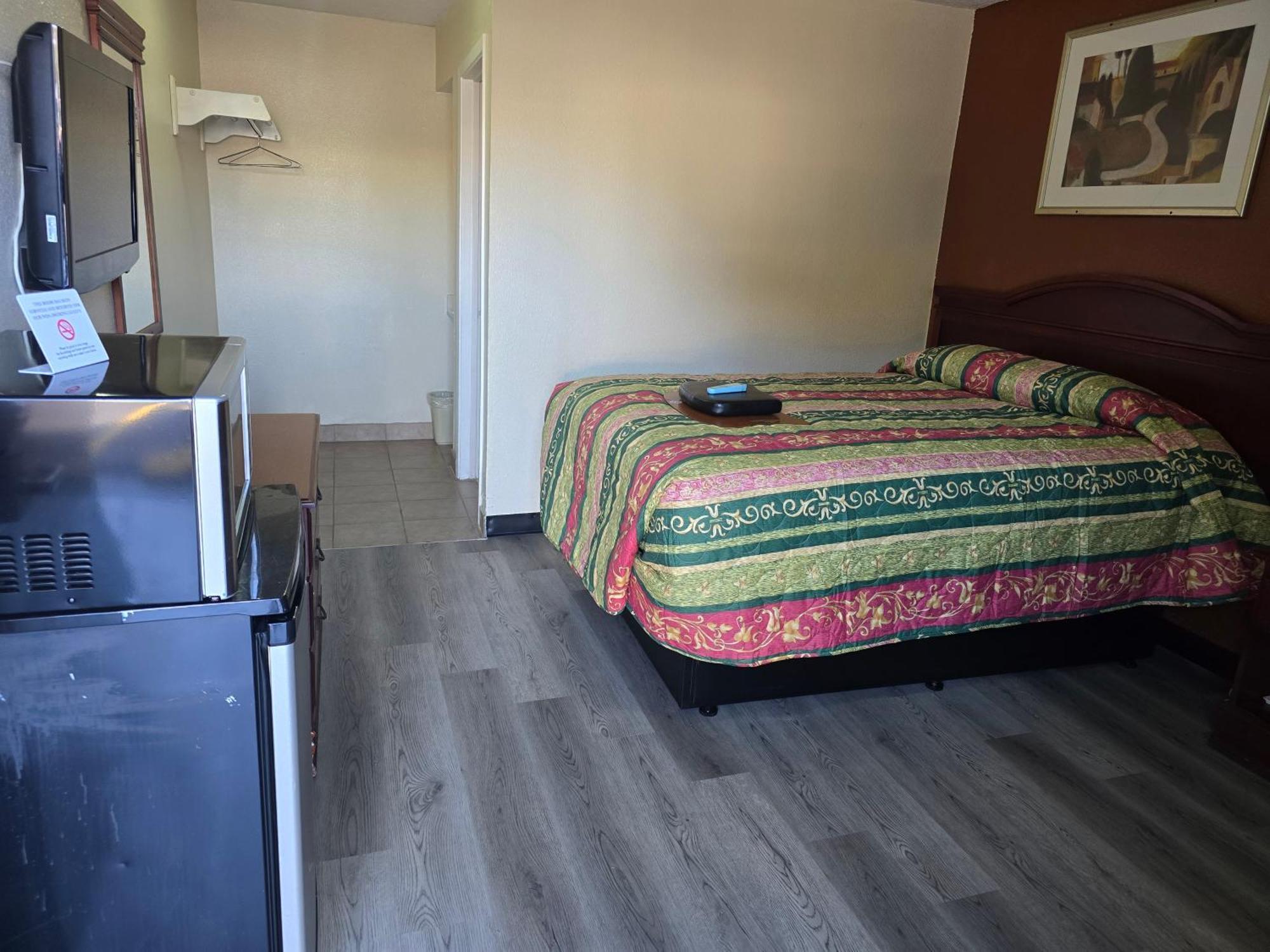 أوبيليكا Carpet Inn المظهر الخارجي الصورة