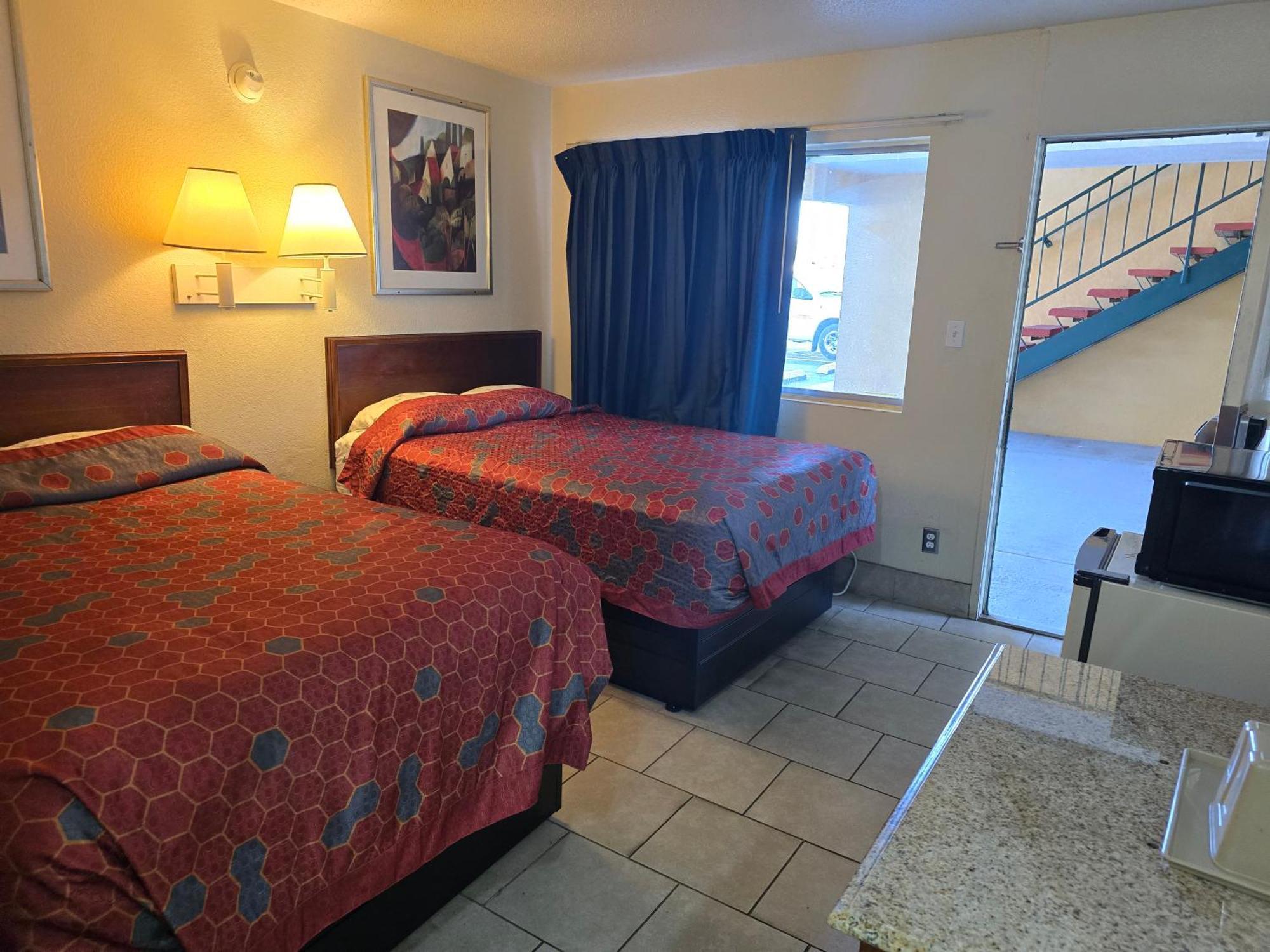 أوبيليكا Carpet Inn المظهر الخارجي الصورة