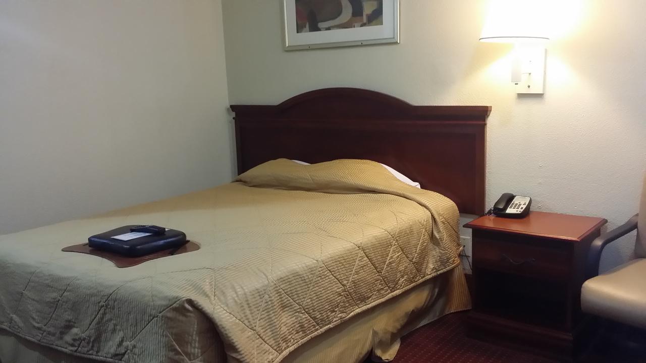 أوبيليكا Carpet Inn المظهر الخارجي الصورة