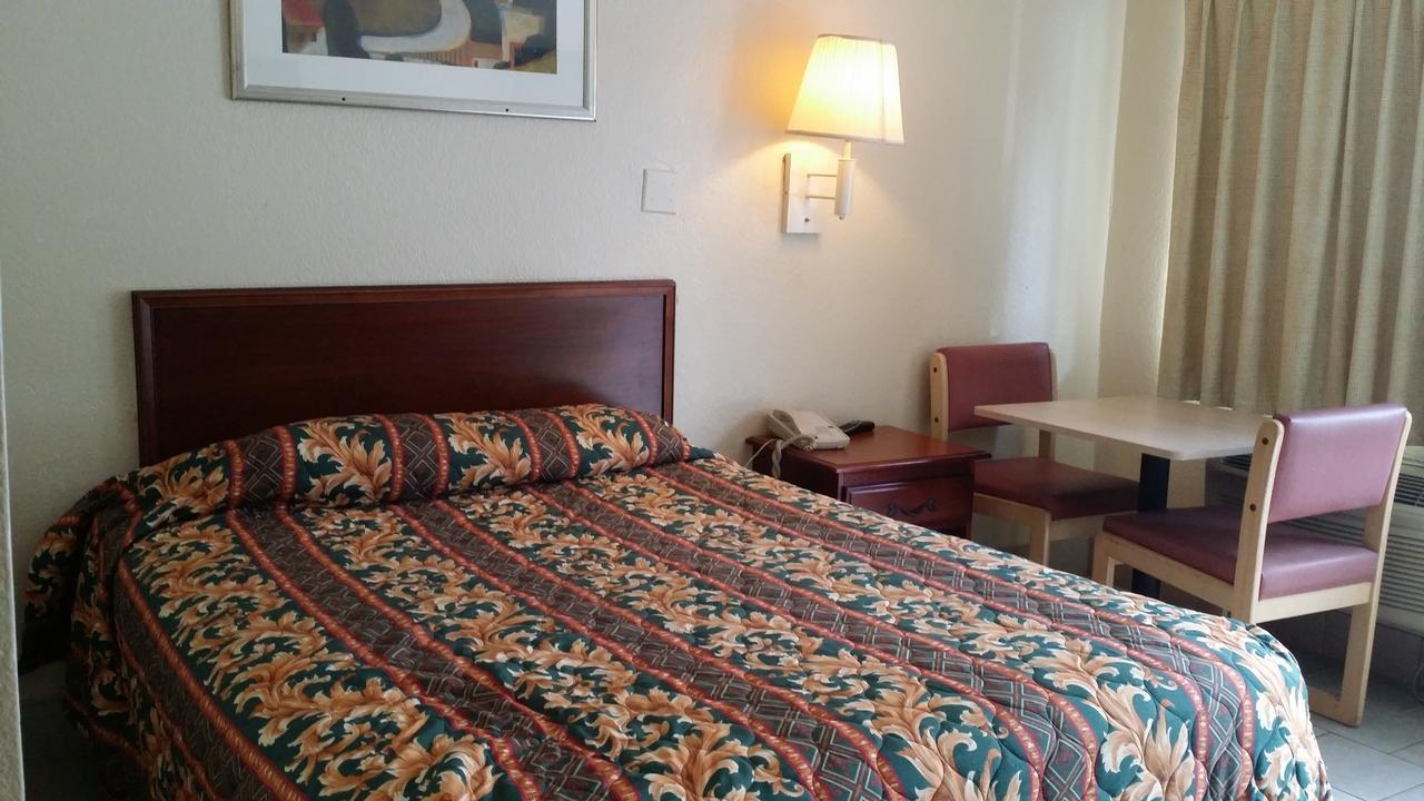 أوبيليكا Carpet Inn المظهر الخارجي الصورة